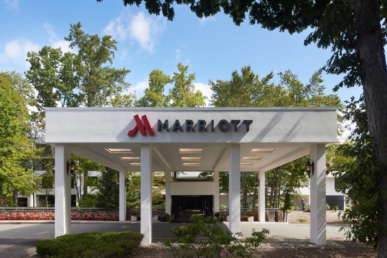 Marriott Park Ridge Hotel Exterior photo